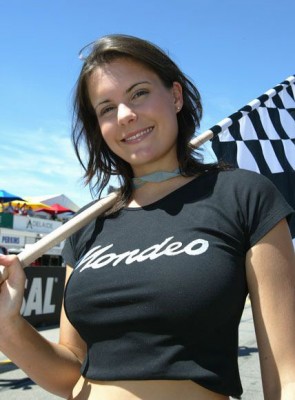 mondeo_girl.jpg (51.71 KБ) Видяна 2816 пъти mondeo_girl.jpg